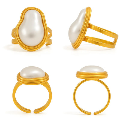 Luna Pearl Ring